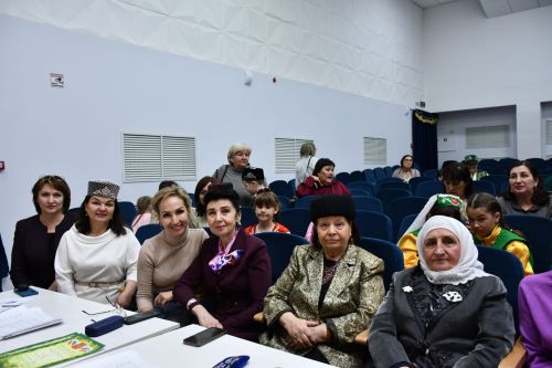 «Чәчәкләр китерегез Тукайга...» регионара шигырь уку бәйгесе