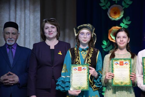 «Чәчәкләр китерегез Тукайга...» регионара шигырь уку бәйгесе