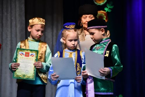 «Чәчәкләр китерегез Тукайга...» регионара шигырь уку бәйгесе