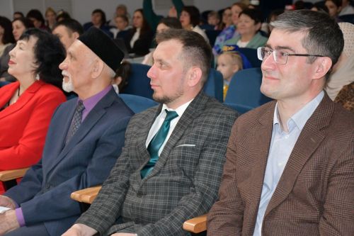 «Чәчәкләр китерегез Тукайга...» регионара шигырь уку бәйгесе