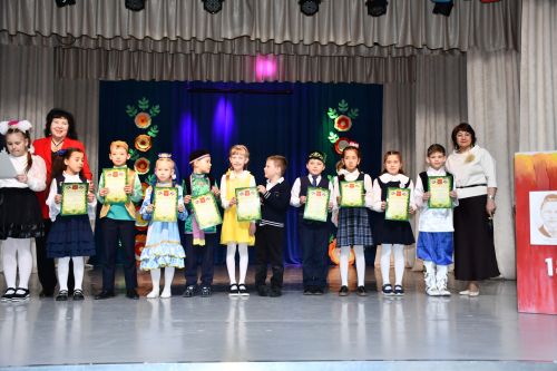 «Чәчәкләр китерегез Тукайга...» регионара шигырь уку бәйгесе