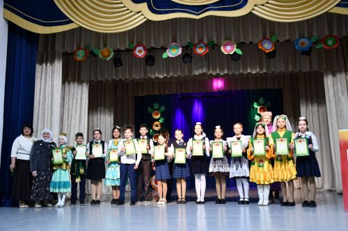 «Чәчәкләр китерегез Тукайга...» регионара шигырь уку бәйгесе