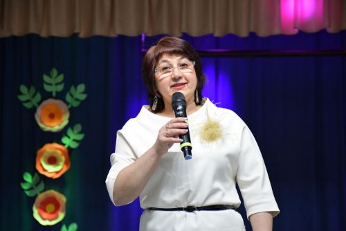 «Чәчәкләр китерегез Тукайга...» регионара шигырь уку бәйгесе