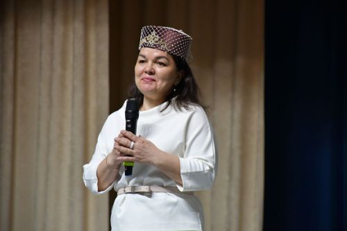 «Чәчәкләр китерегез Тукайга...» регионара шигырь уку бәйгесе
