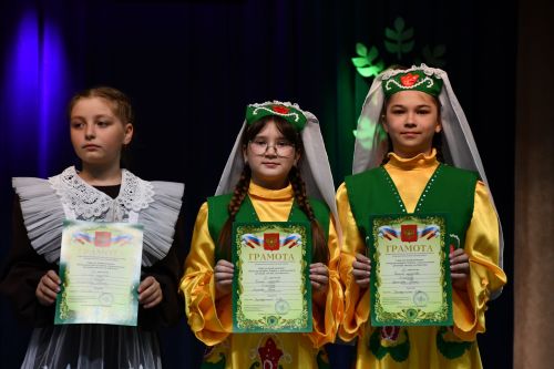 «Чәчәкләр китерегез Тукайга...» регионара шигырь уку бәйгесе