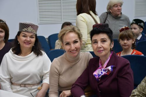 «Чәчәкләр китерегез Тукайга...» регионара шигырь уку бәйгесе