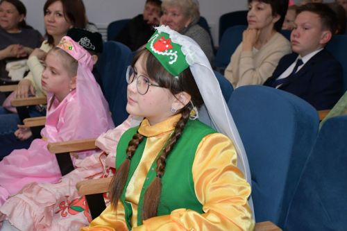 «Чәчәкләр китерегез Тукайга...» регионара шигырь уку бәйгесе