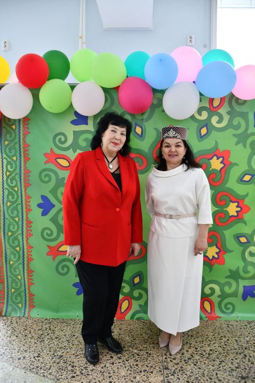 «Чәчәкләр китерегез Тукайга...» регионара шигырь уку бәйгесе