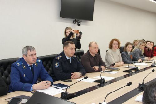 Районда булган юл фаҗигасе уңаеннан балигъ булмаганнар эшләре һәм хокукларын яклау буенча чираттан тыш киңәйтелгән утырыш узды