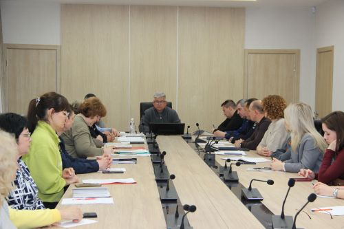 Районда булган юл фаҗигасе уңаеннан балигъ булмаганнар эшләре һәм хокукларын яклау буенча чираттан тыш киңәйтелгән утырыш узды