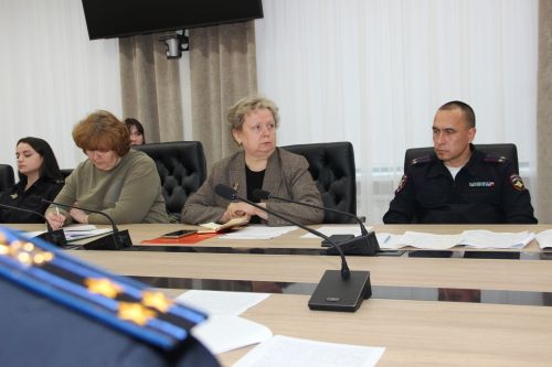 Районда булган юл фаҗигасе уңаеннан балигъ булмаганнар эшләре һәм хокукларын яклау буенча чираттан тыш киңәйтелгән утырыш узды