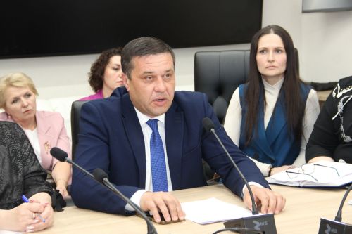 Районда булган юл фаҗигасе уңаеннан балигъ булмаганнар эшләре һәм хокукларын яклау буенча чираттан тыш киңәйтелгән утырыш узды