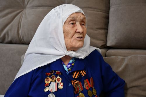 Тыл ветераннары белән очрашу