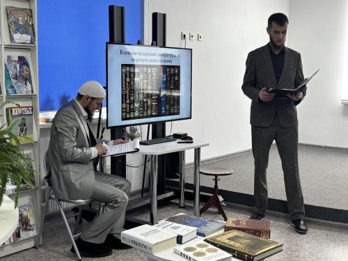 Үзәк балалар китапханәсендә "Иман нуры" дигән түгәрәк өстәл