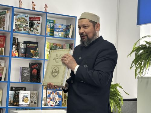 Үзәк балалар китапханәсендә "Иман нуры" дигән түгәрәк өстәл
