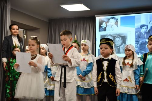 5нче гимназиядә VII төбәкара Афзал Шамов укулары