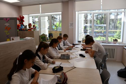 Осиново гимназиясендә Бөтендөнья татар конгрессы кунакта