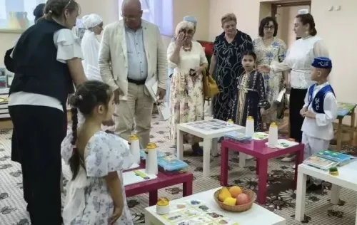 Осиново гимназиясендә Бөтендөнья татар конгрессы кунакта
