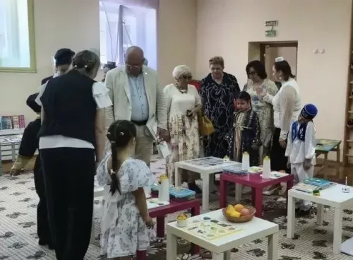 Осиново гимназиясендә Бөтендөнья татар конгрессы кунакта