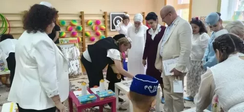 Осиново гимназиясендә Бөтендөнья татар конгрессы кунакта
