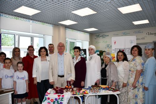 Осиново гимназиясендә Бөтендөнья татар конгрессы кунакта