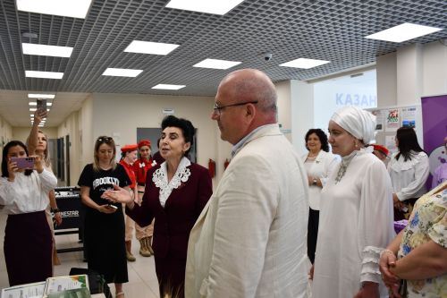Осиново гимназиясендә Бөтендөнья татар конгрессы кунакта