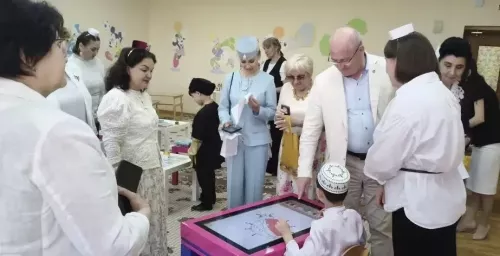 Осиново гимназиясендә Бөтендөнья татар конгрессы кунакта