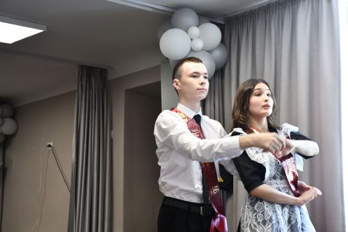 5нче гимназиядә соңгы кыңгырау