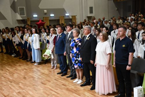 Ломоносов исемендәге 18нче лицейда соңгы кыңгырау