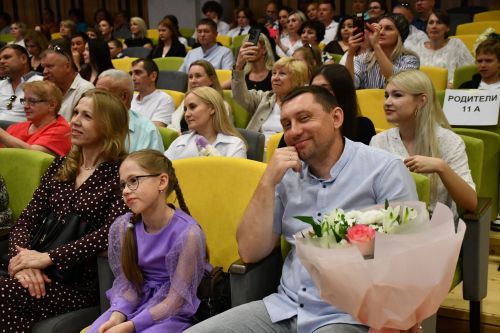 Ломоносов исемендәге 18нче лицейда соңгы кыңгырау