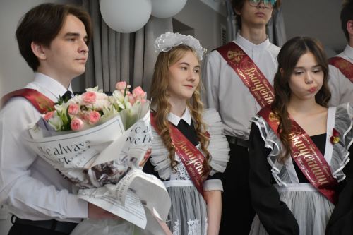 5нче гимназиядә соңгы кыңгырау