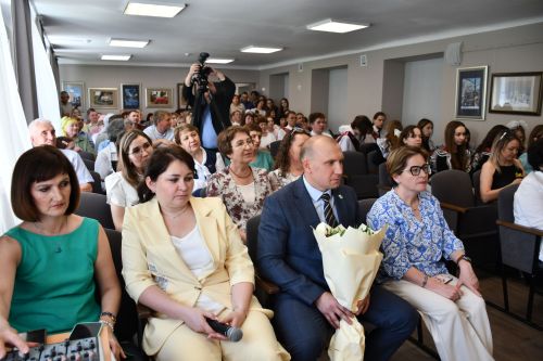 5нче гимназиядә соңгы кыңгырау