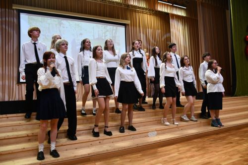 Ломоносов исемендәге 18нче лицейда соңгы кыңгырау