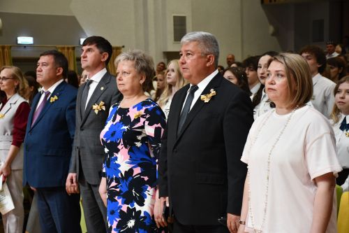Ломоносов исемендәге 18нче лицейда соңгы кыңгырау