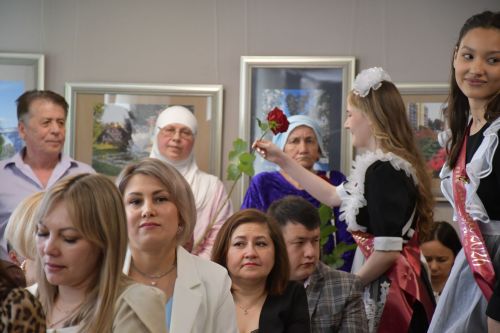 5нче гимназиядә соңгы кыңгырау