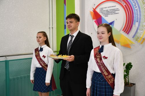 Ломоносов исемендәге 18нче лицейда соңгы кыңгырау