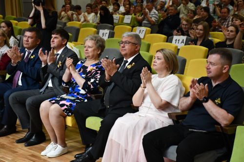 Ломоносов исемендәге 18нче лицейда соңгы кыңгырау