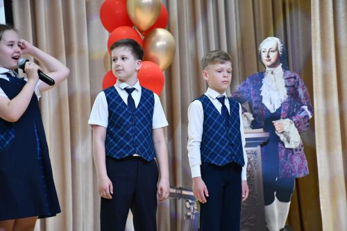 Ломоносов исемендәге 18нче лицейда соңгы кыңгырау