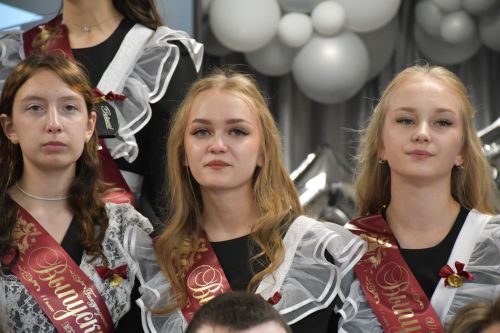 5нче гимназиядә соңгы кыңгырау