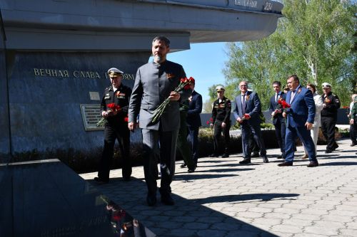 А.М.Горький исемендәге заводта Җиңү бәйрәменә багышланган митинг