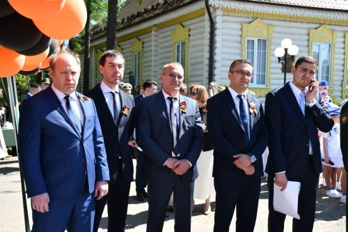 А.М.Горький исемендәге заводта Җиңү бәйрәменә багышланган митинг