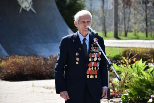 А.М.Горький исемендәге заводта Җиңү бәйрәменә багышланган митинг