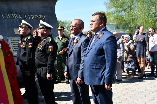 А.М.Горький исемендәге заводта Җиңү бәйрәменә багышланган митинг