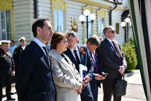 А.М.Горький исемендәге заводта Җиңү бәйрәменә багышланган митинг
