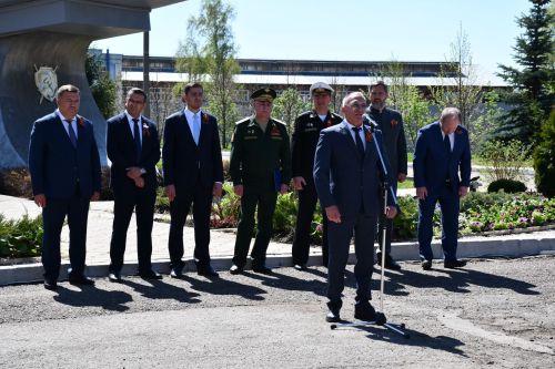 А.М.Горький исемендәге заводта Җиңү бәйрәменә багышланган митинг
