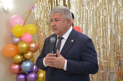 Яшел Үзәннең ЗАГС бүлегендә Халыкара балаларны яклау көненә багышланган чара