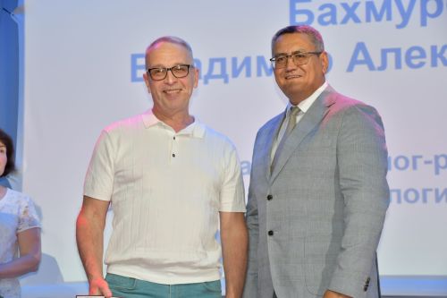 Медицина хезмәткәрләрен котладылар