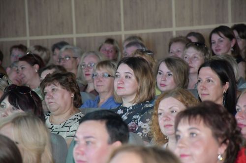 Медицина хезмәткәрләрен котладылар