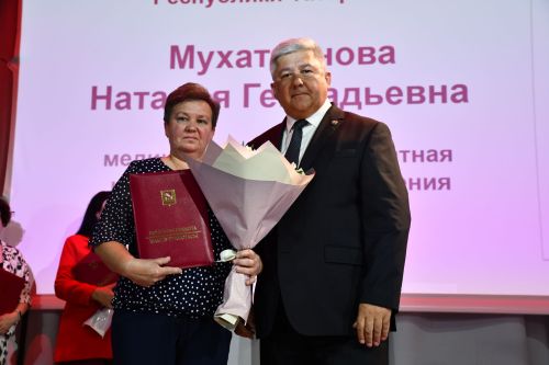 Медицина хезмәткәрләрен котладылар