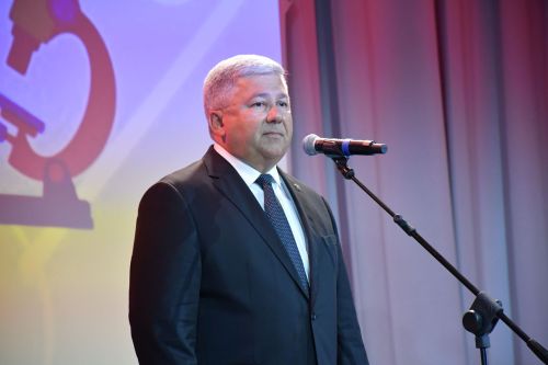 Медицина хезмәткәрләрен котладылар